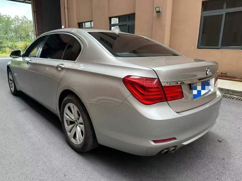 重庆13年宝马7系7