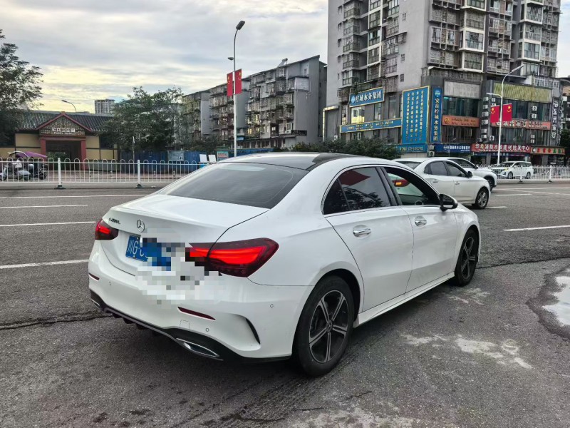 重庆23年奔驰A8