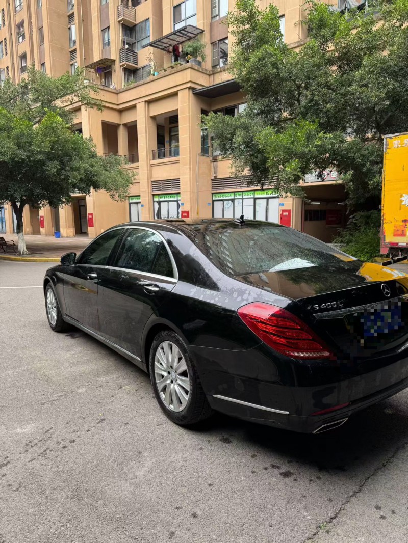 重庆14年奔驰S8
