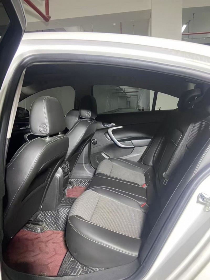 重庆17年别克君威6