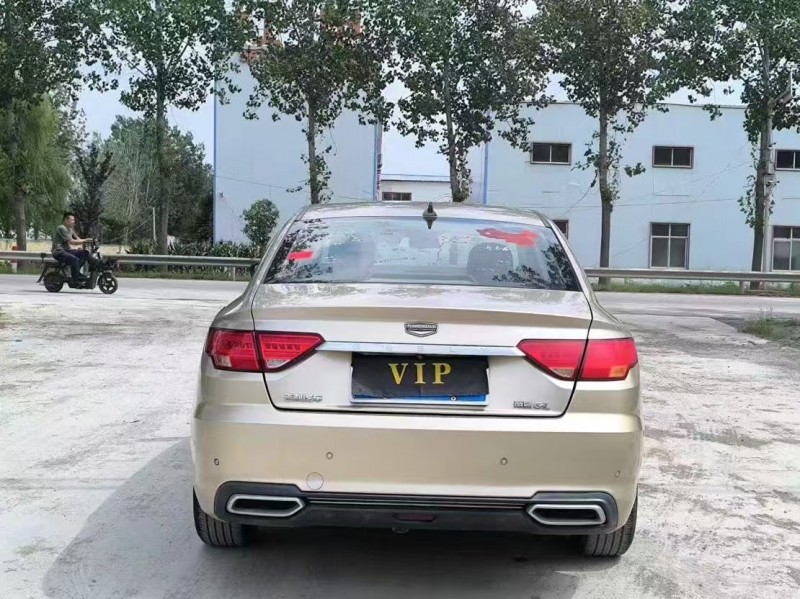 菏泽18年吉利帝豪9