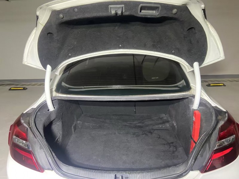 重庆17年别克君威7