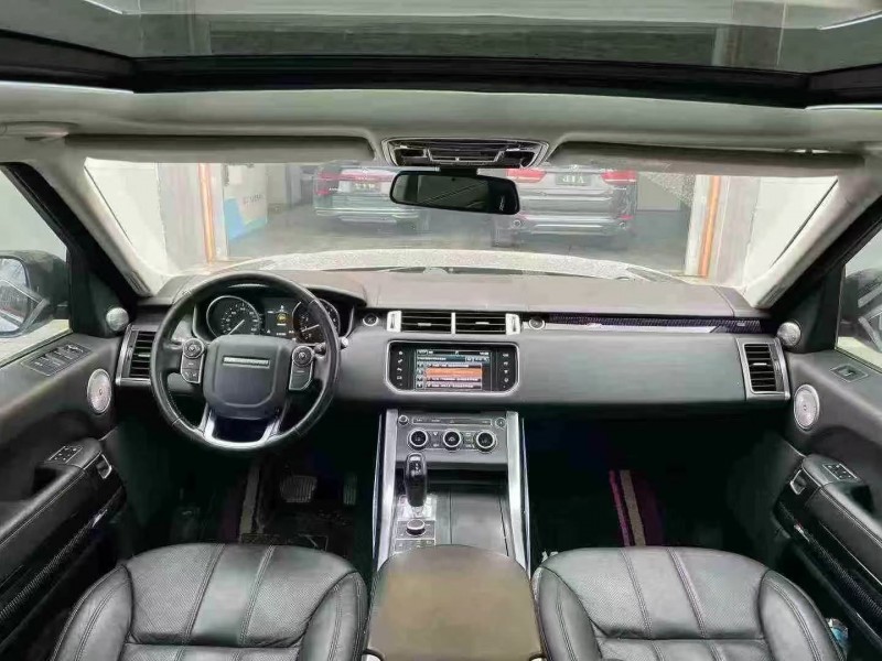 重庆16年路虎揽胜运动3