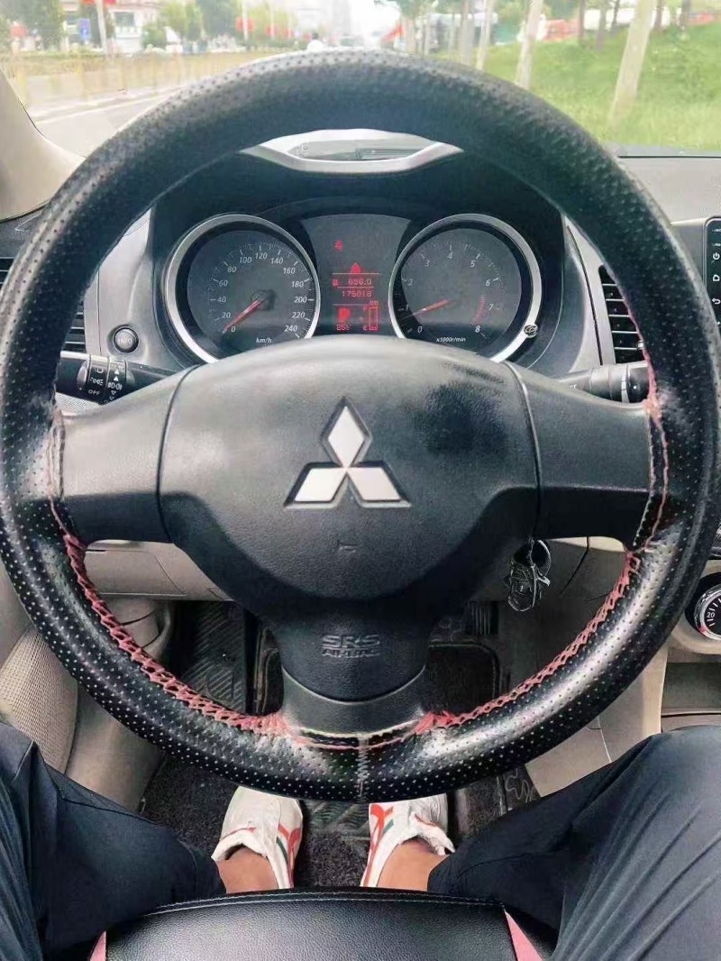 菏泽12年三菱翼神3