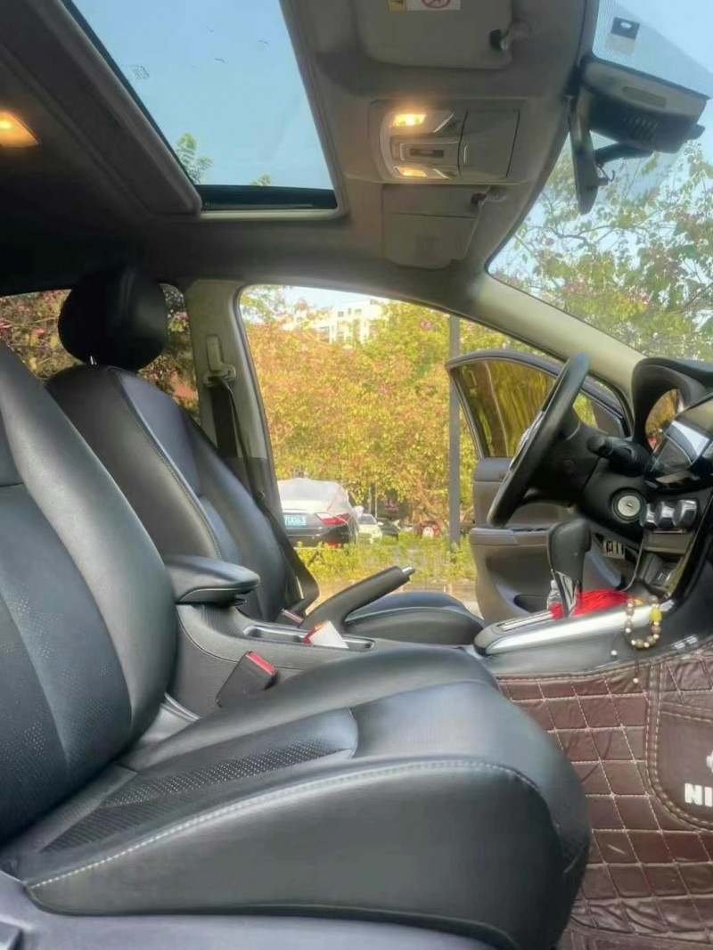 东莞20年日产轩逸5