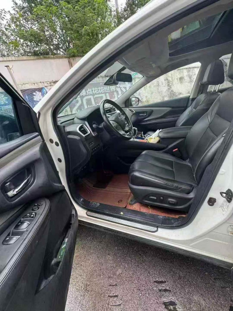 安阳17年日产楼兰5