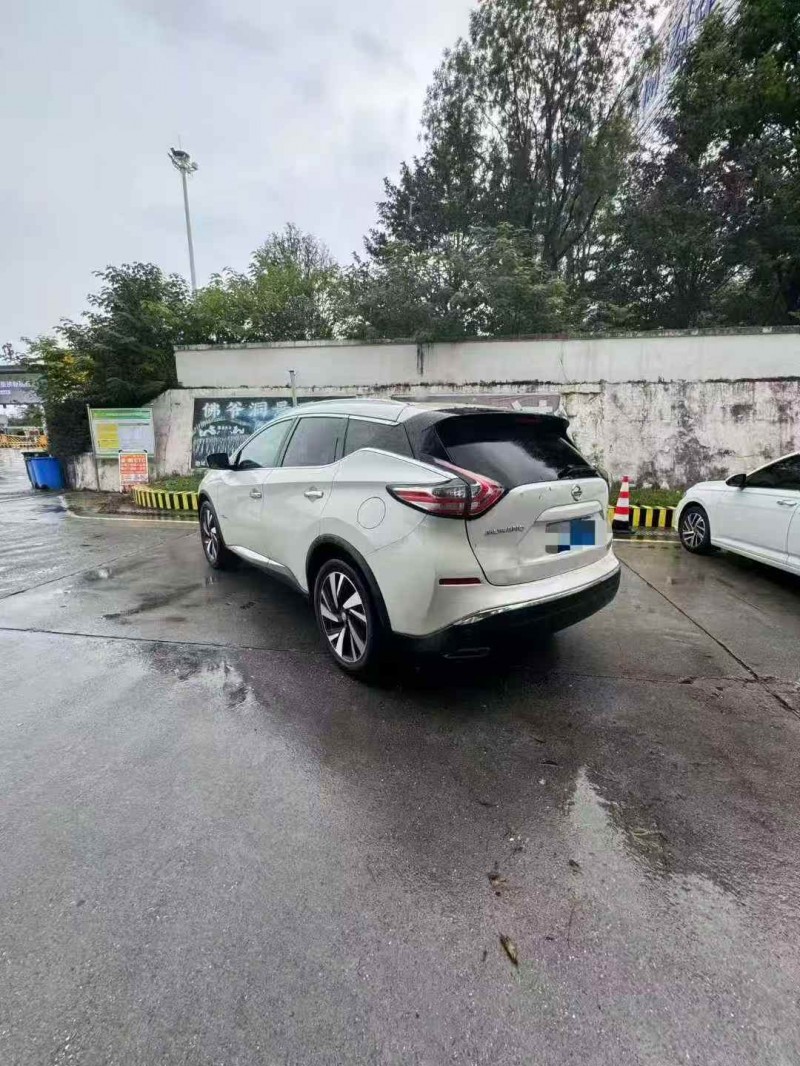 安阳17年日产楼兰7