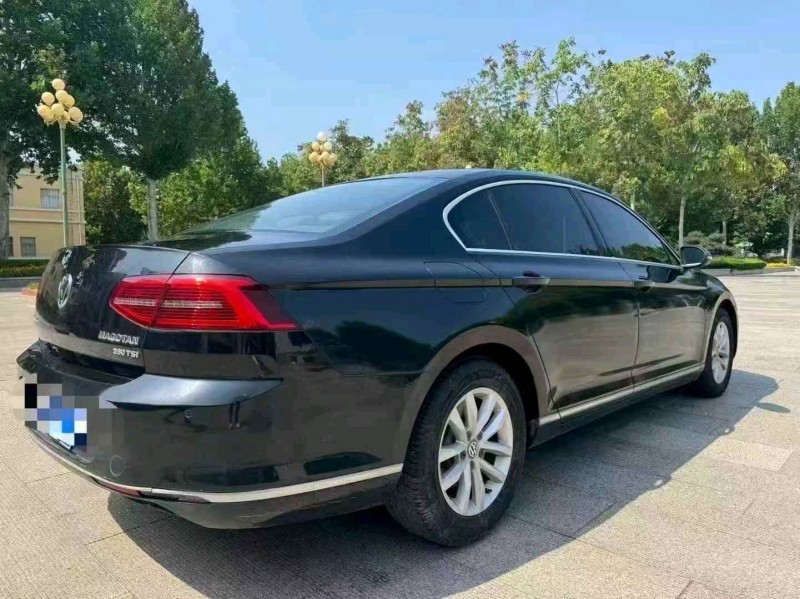 潍坊18年大众迈腾8