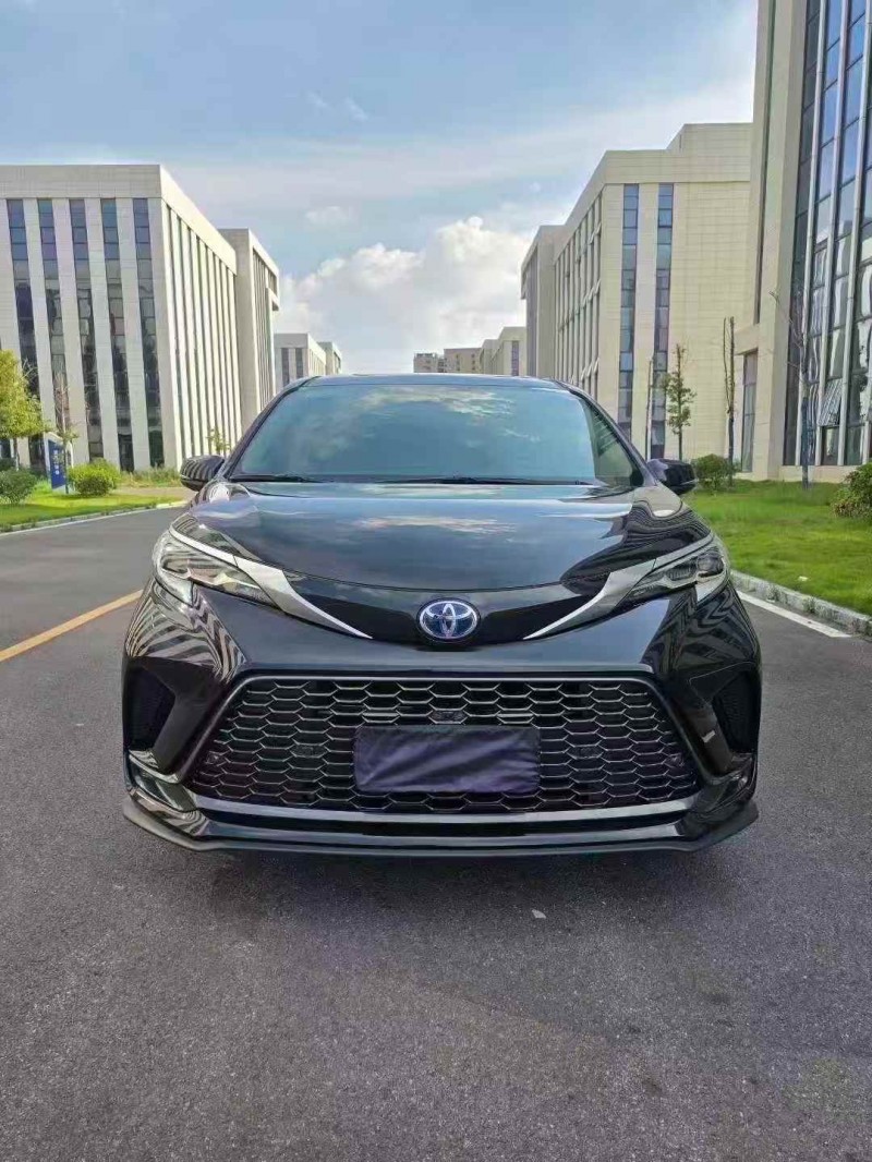 枣庄23年丰田格瑞维亚1