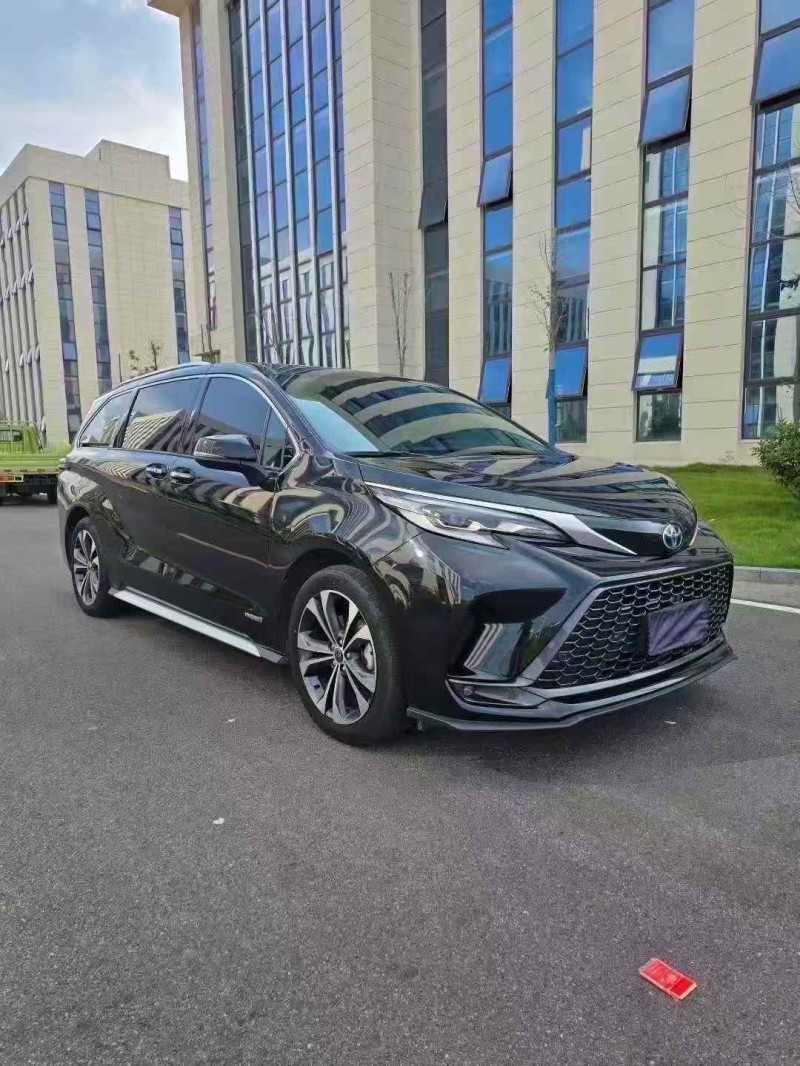 枣庄23年丰田格瑞维亚2