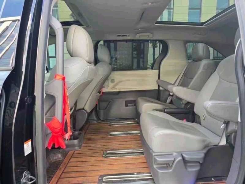 枣庄23年丰田格瑞维亚6