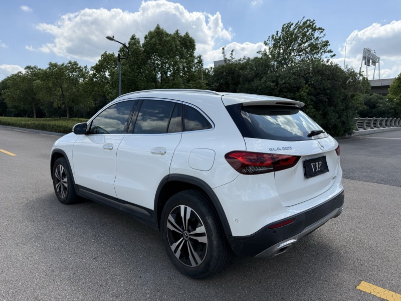 盐城21年奔驰GLA8