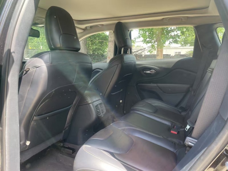 济宁17年Jeep自由光6