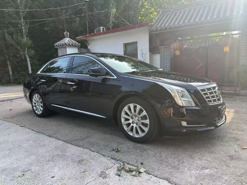 济宁14年凯迪拉克XTS3
