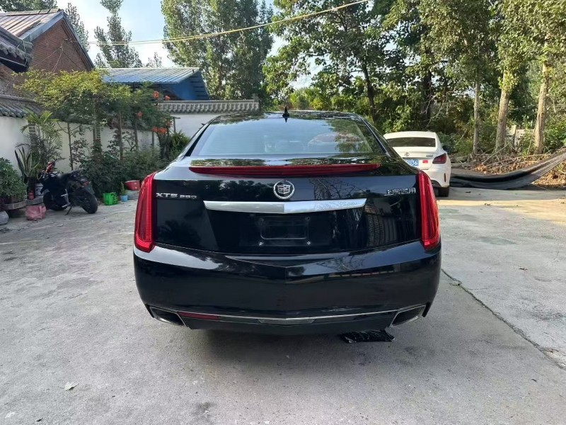 济宁14年凯迪拉克XTS9