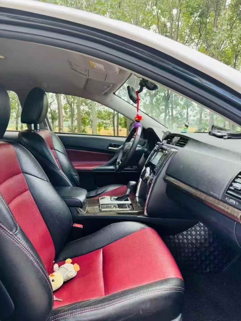 南通15年丰田锐志4