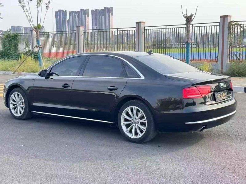 唐山15年奥迪A8L8