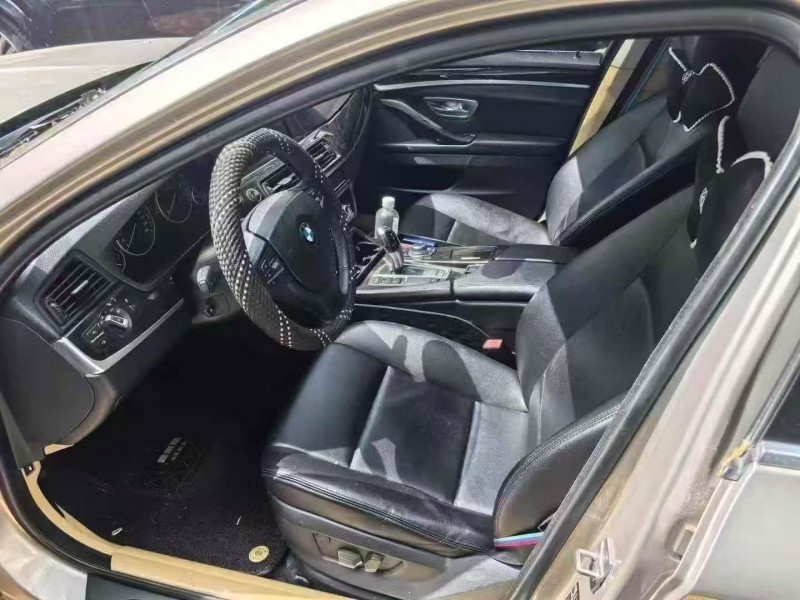 青岛13年宝马5系4