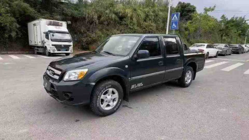 南宁17年江铃宝典3