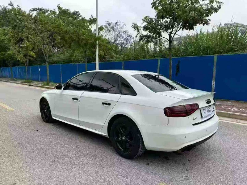 南宁13年奥迪A4L8