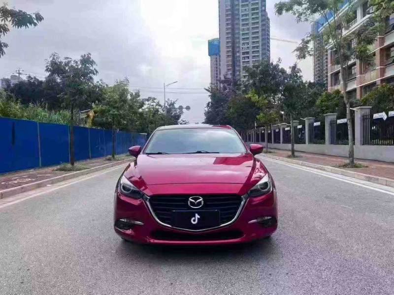 南宁19年马自达昂克赛拉1