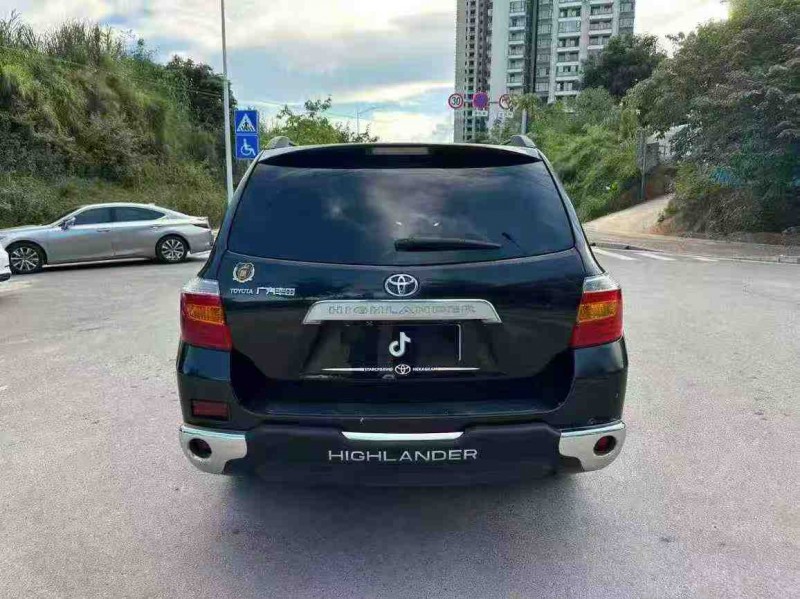 南宁11年丰田汉兰达9