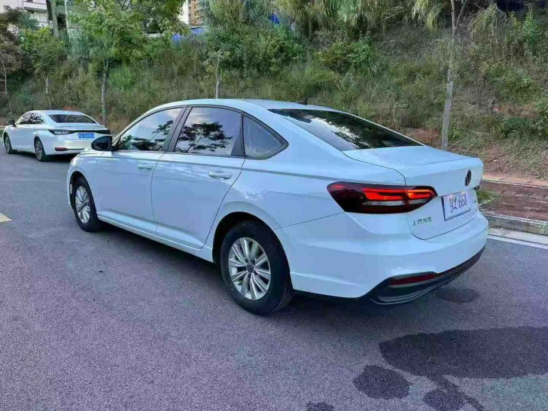 南宁22年大众朗逸7