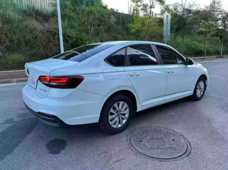 南宁22年大众朗逸8