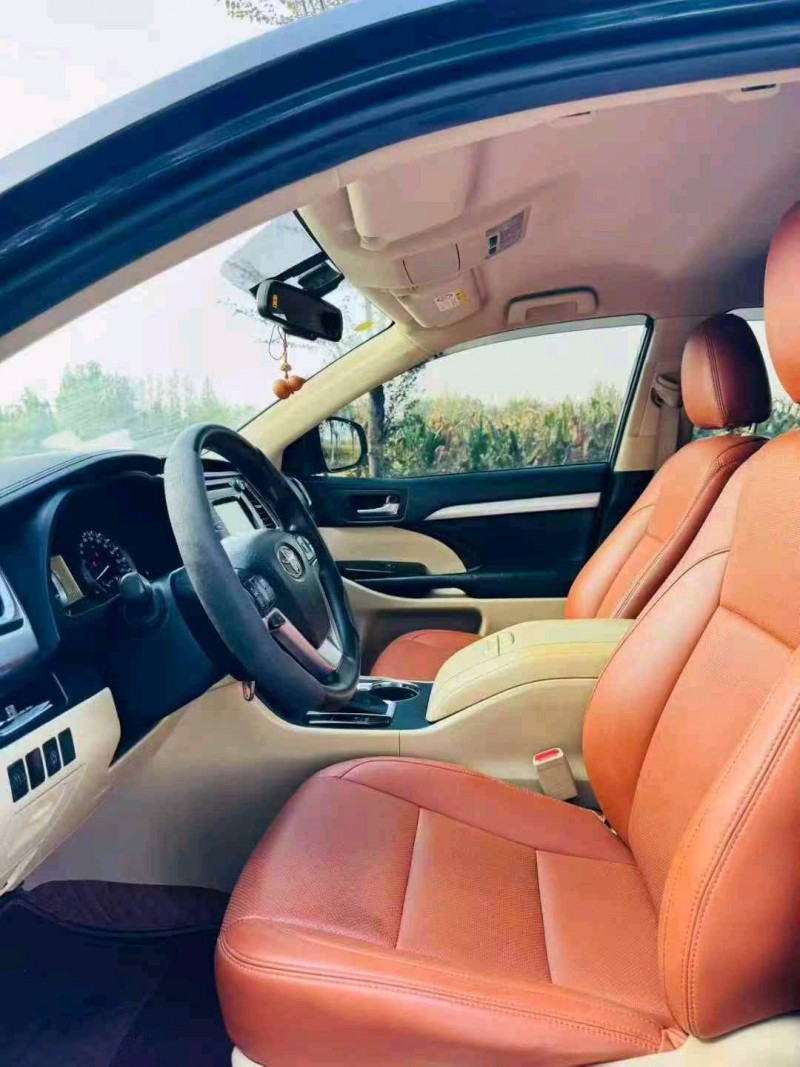 连云港20年丰田汉兰达6