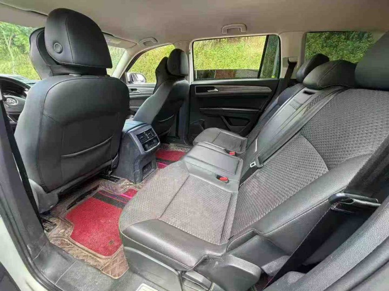 南宁17年大众途昂6