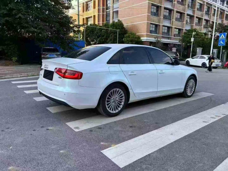 南宁15年奥迪A4L7