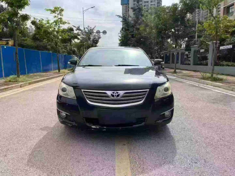 南宁09年丰田凯美瑞1