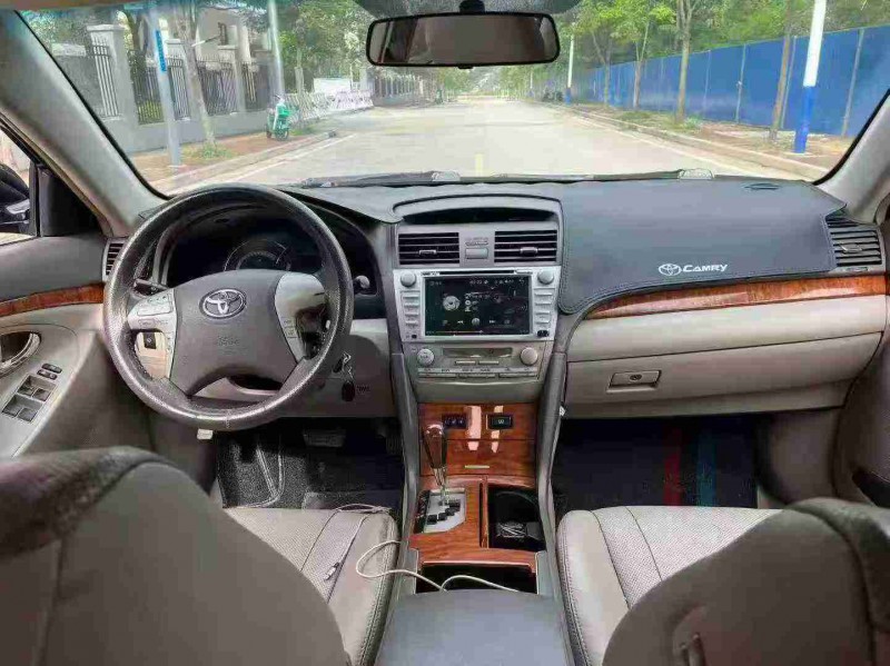 南宁09年丰田凯美瑞5