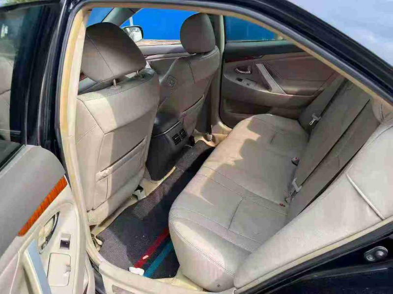 南宁09年丰田凯美瑞6