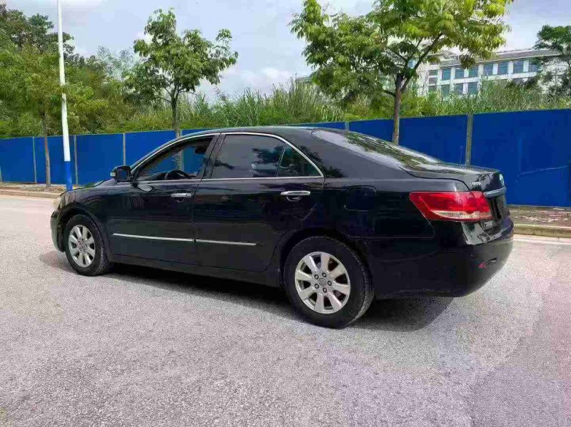 南宁09年丰田凯美瑞8