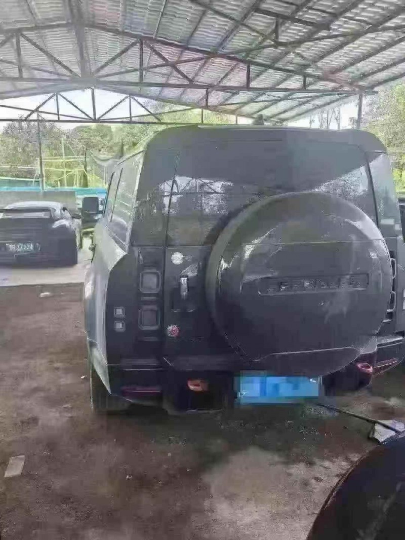 东莞23年路虎卫士9