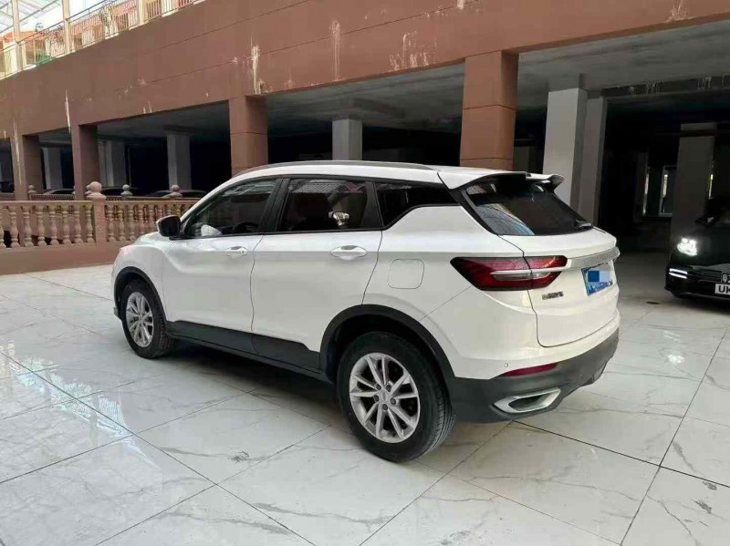 南宁20年吉利缤越7