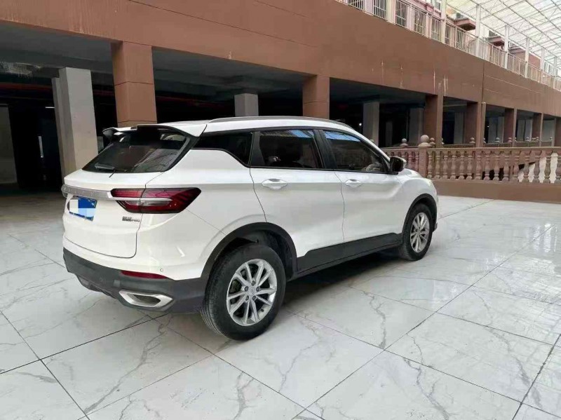 南宁20年吉利缤越8