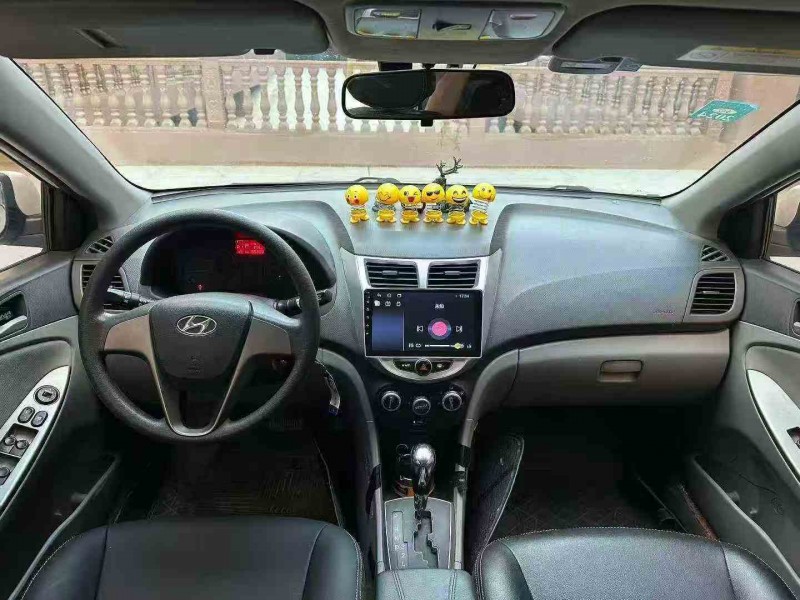 南宁18年现代瑞纳5