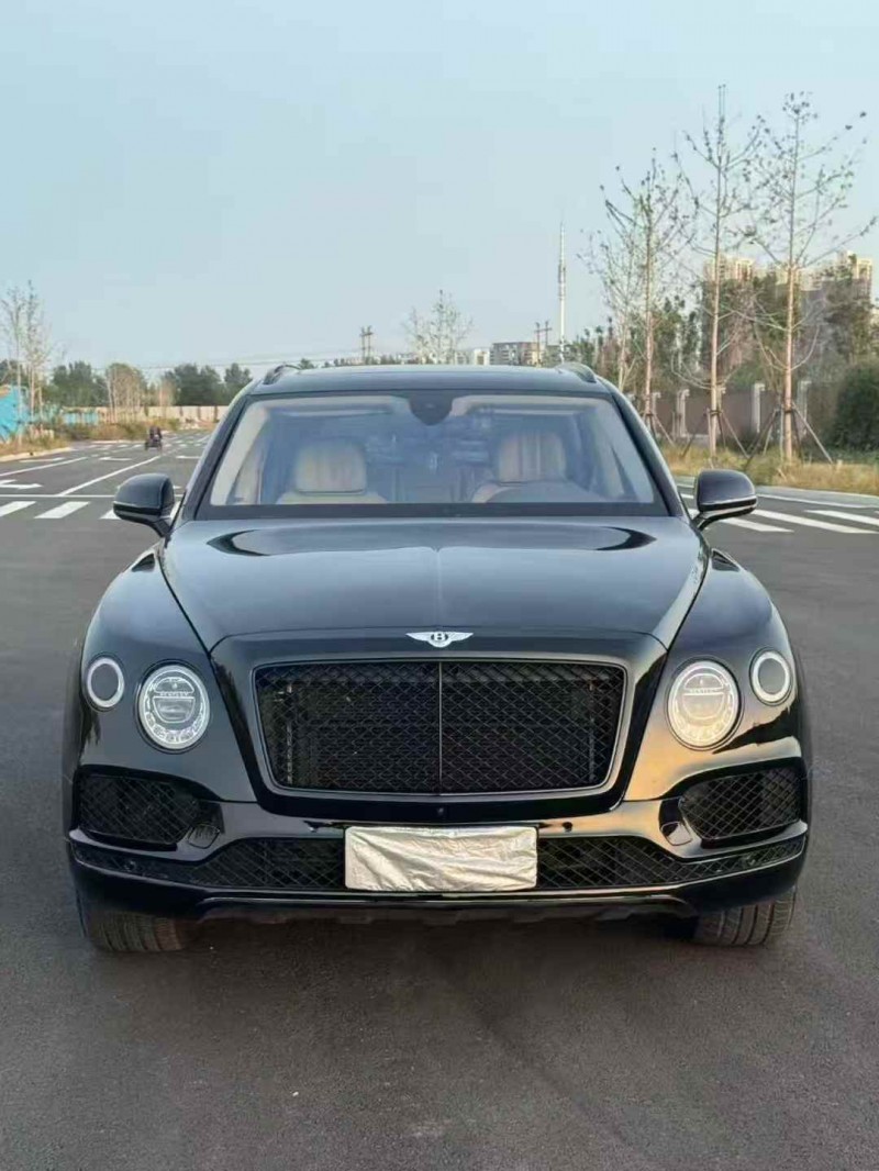 石家庄18年宾利添越1