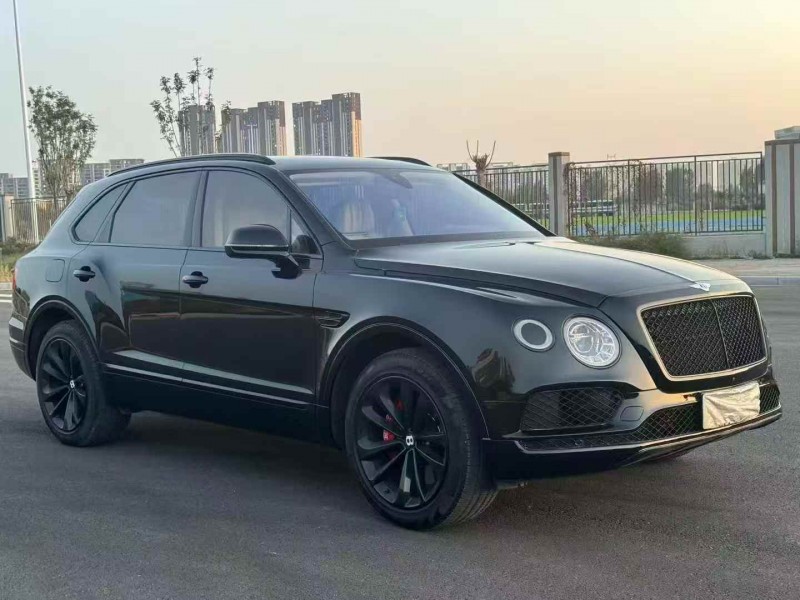 石家庄18年宾利添越3