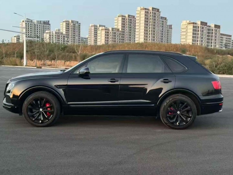 石家庄18年宾利添越8