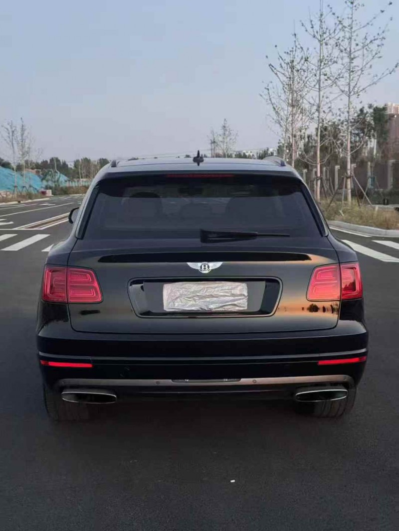 石家庄18年宾利添越9