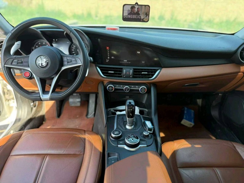 西安19年阿尔法·罗密欧Giulia2