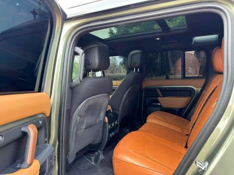 苏州23年路虎卫士7