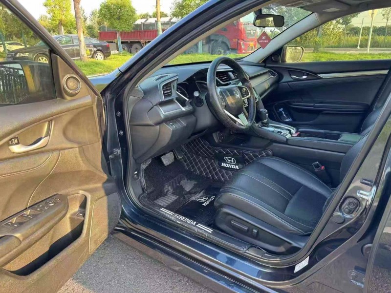 连云港17年本田思域6