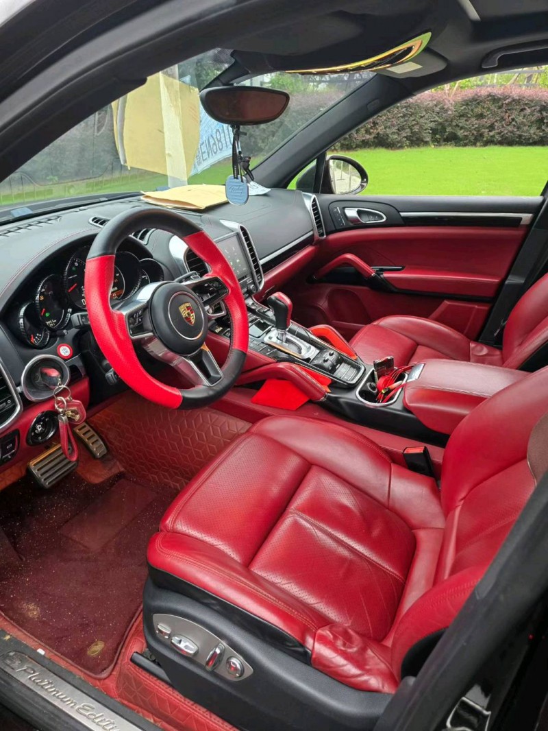 徐州18年保时捷卡宴4