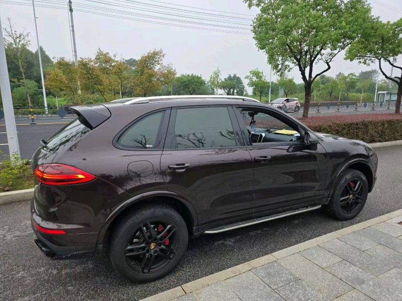 徐州18年保时捷卡宴7