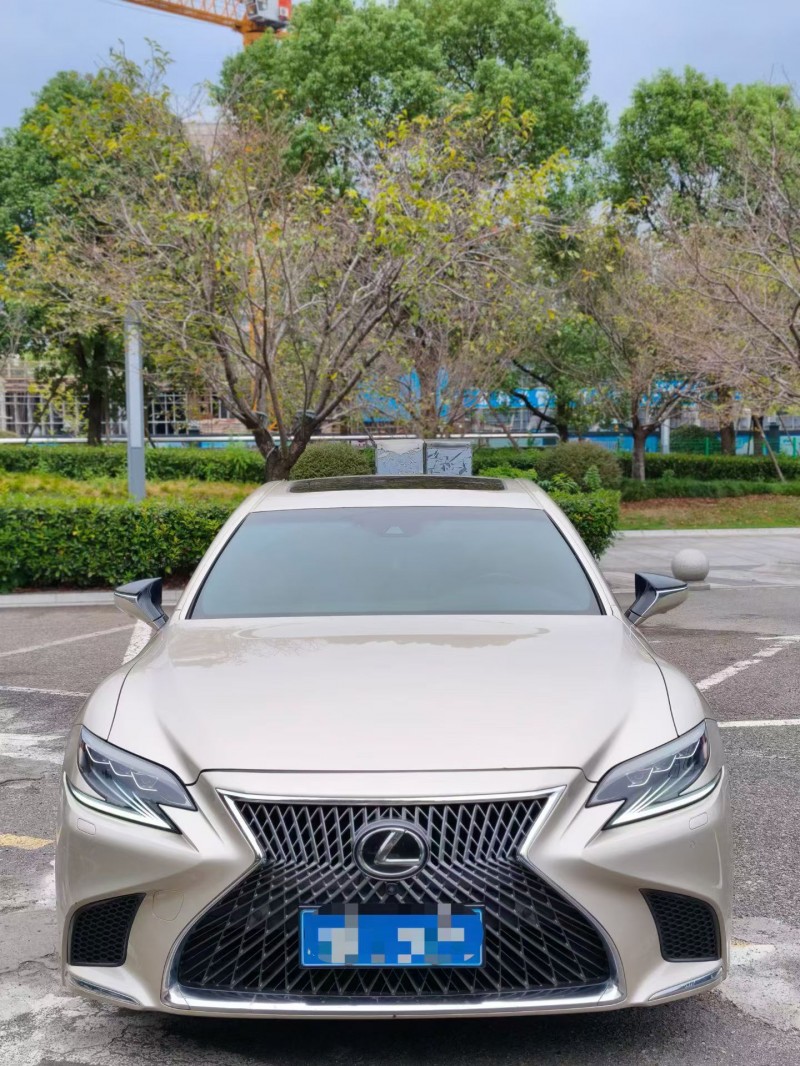湖州18年雷克萨斯LS1