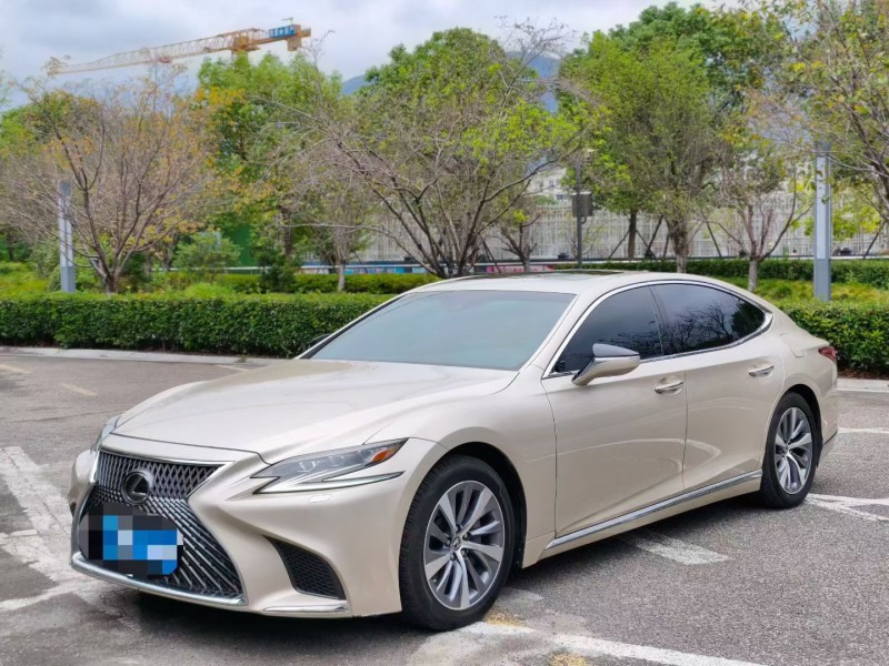 湖州18年雷克萨斯LS3